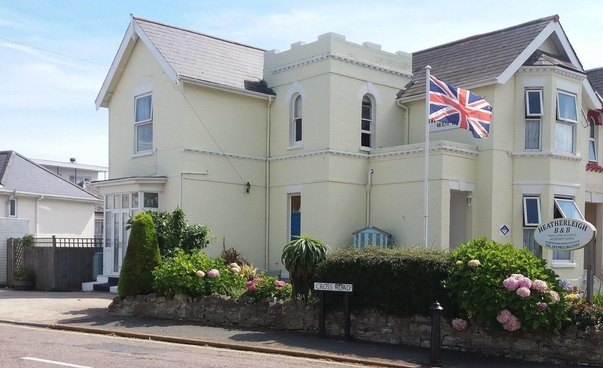 Heatherleigh Studio Flat Bed & Breakfast Shanklin Exterior photo